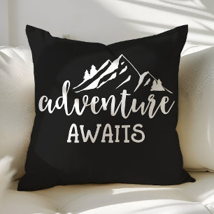 Coussin Aventure Attend Citation Wilderness Noir et Blanc