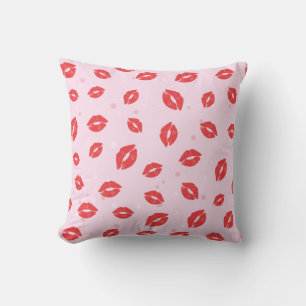 Coussin Baisers de rouge à lèvres rouge sur motif de fond
