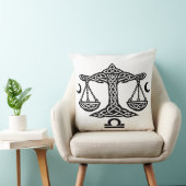 Coussin    Balance de la Balance celtique par BurnsInHell (Chaise)