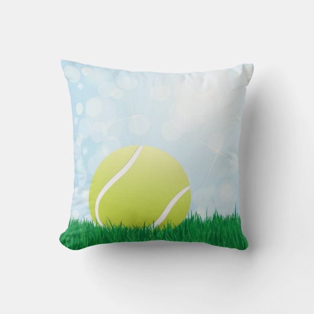 Coussin balle de tennis sur l'herbe (Recto)