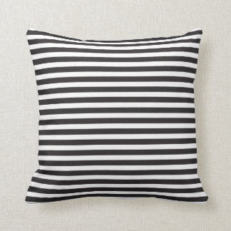 Coussin Bandes noires et blanches minces