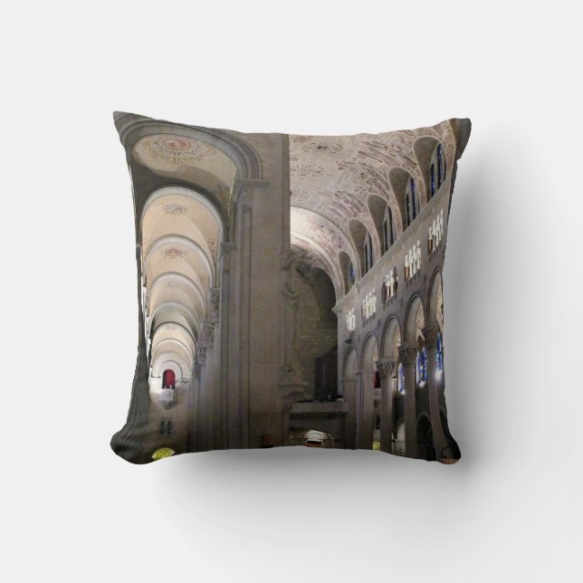 Coussin Basilica of Sainte Anne de Beaupre, Québec, Canada (Recto)