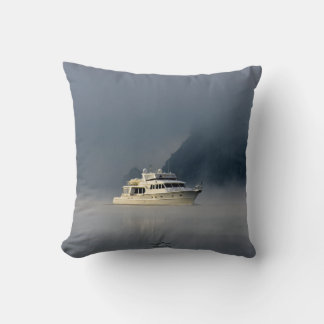 Coussin Bateau à Foggy Morning