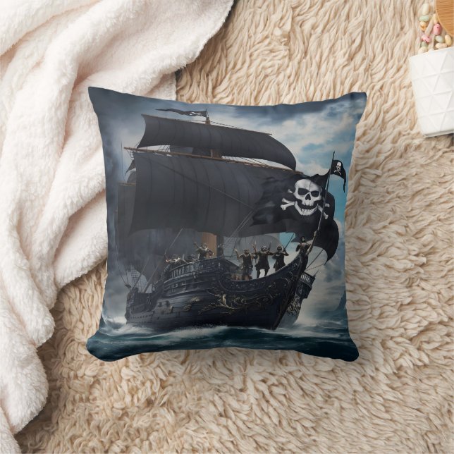 Coussin Bateau pirate naviguant dans les eaux pluvieuses à (Couverture)