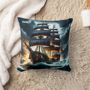 Coussin Bateau pirate naviguant dans les eaux pluvieuses à