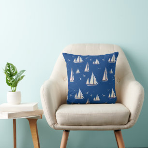 Coussin Bateaux à voile et mouettes en bleu