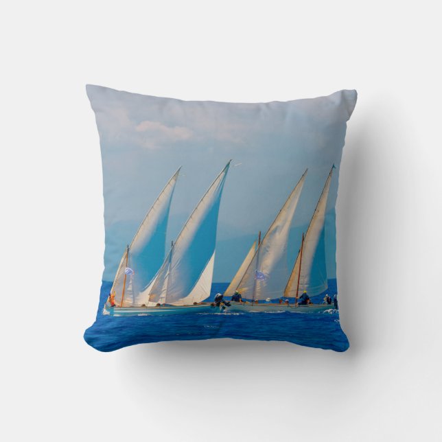 Coussin Bateaux classiques en bois en course, Spetses i (Recto)