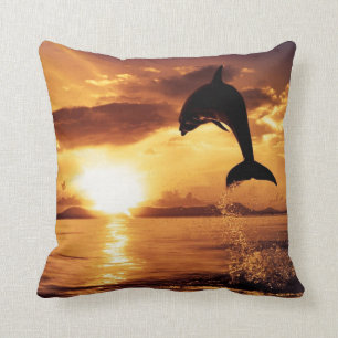 Coussin Beau dauphin à l'oreiller du coucher du soleil