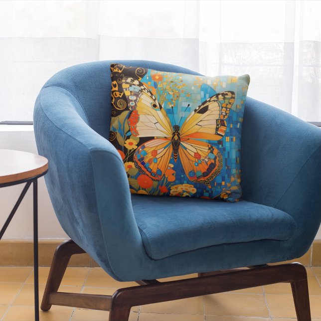 Coussin Beau papillon décoratif Floral (Créateur téléchargé)