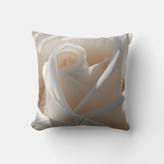 Coussin Beau Poly à fleurs de rose blanche (Recto)