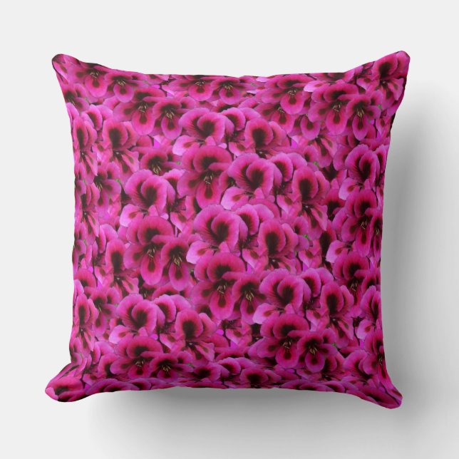 Coussin "Beauté audacieuse : Fleurs de géranium magenta se (Recto)
