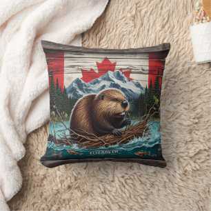 Coussin Beaver by Mountain, drapeau canadien