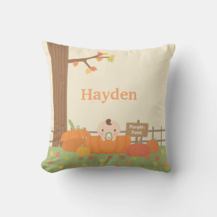 Coussin Bébé dans un décor de nurserie sur le thème FunnyF