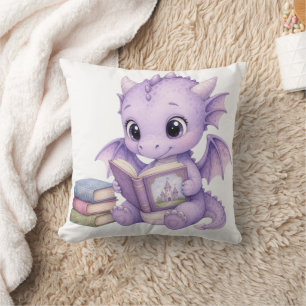 Coussin Bébé dragon lavande lisant un livre Histoire 