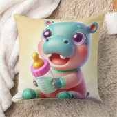 Coussin Bébé Hippopotame Mignon Avec Biberon Nursery 🦛 (Couverture)