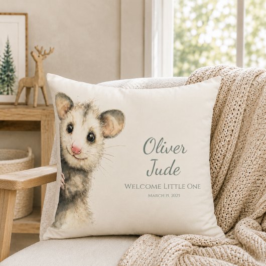 Coussin Bébé Opossum des Bois • Nurserie Neutre