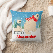 Coussin Bébé ours sur traîneau en hiver Neige un enfant fe (Couverture)