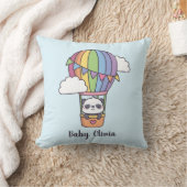 Coussin Bébé panda mignon dans un ballon à air chaud décor (Couverture)