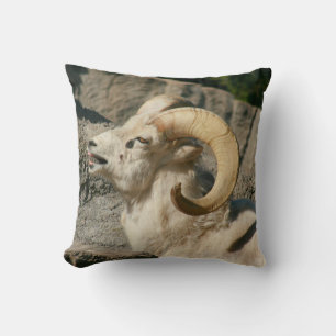 Coussin Bélier ou Bighorn Sheep Laughing