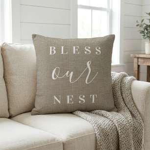 Coussin Bénissez Notre Nid Fermette Rustique Beige