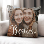 Coussin Besoins meilleurs amis personnalisation noms photo<br><div class="desc">Jetez un oreiller avec vos photos personnalisées et le texte "Besties" avec les noms personnalisés ci-dessous.</div>