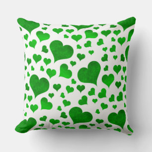 COUSSIN BLANC AVEC DES COEURS VERTS ÉPARPILLÉS