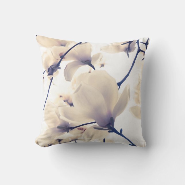 COUSSIN BLANC DE FLEURS DE MAGNOLIA (Recto)