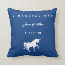 Coussin blanc de mariage de licorne