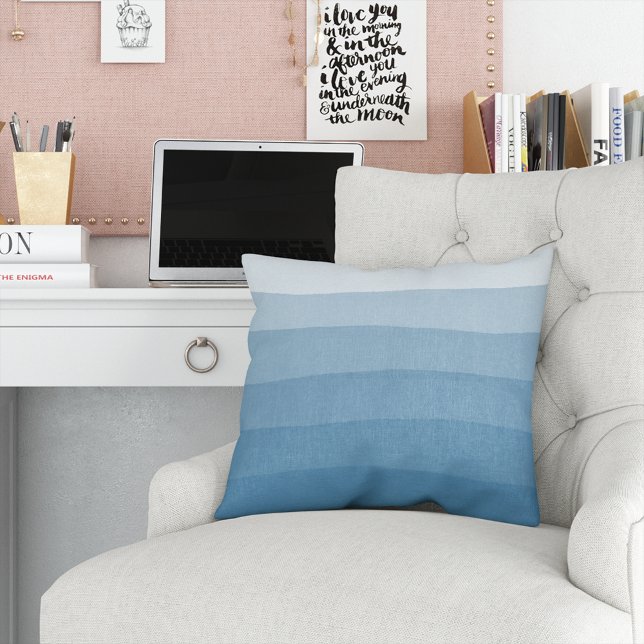 Coussin Bleu Aquarelle Dip Dye Dégradé (Créateur téléchargé)