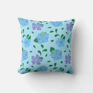 Coussin Bleu et violet motif floral sur bleu clair | Marqu