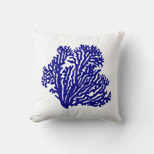 Coussin Bleu marine sur le corail côtier blanc de décor