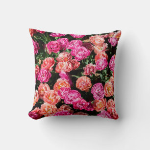 Coussin Blooming flowers make a floral background texture