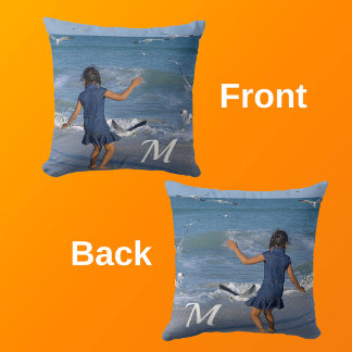 Coussin Blue Ocean Beach Girl Photo Blanc Initiale