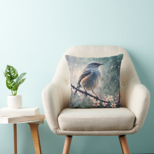 Coussin Bluebird dans une fenêtre pluvieuse