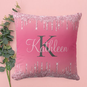 Coussin Blush rose, pailletage dégoulinant, monogramme or