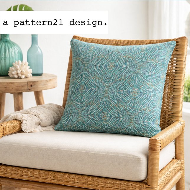 Coussin Bohemian blues pattern (Teal mandala pillow brings relaxed island boho style to bright coastal living spaces.)