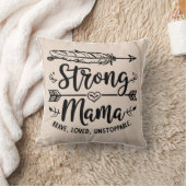 Coussin Boho ‘Strong Mama’ Plumes & Flèches (Couverture)