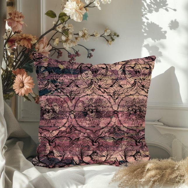 Coussin Bois pourpre antique et Filigree floral noir (Créateur téléchargé)