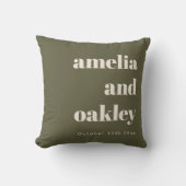 Coussin Bold Minimalist Olive Green Retro Custom Wedding (Recto)