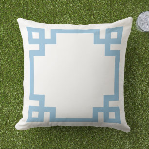 Coussin Bordure de clé grecque bleu ciel et blanc