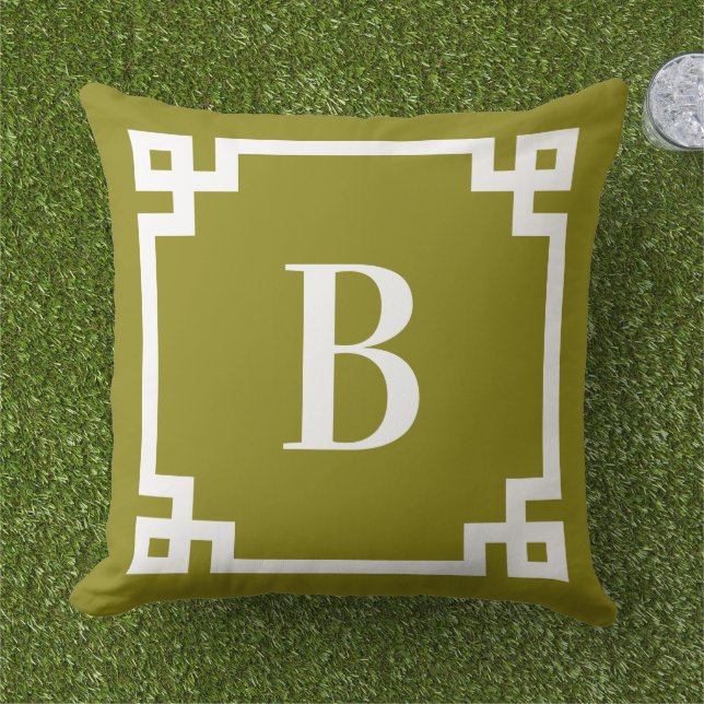 Coussin Bordure de clé grecque olive et blanche avec monog (Herbe)