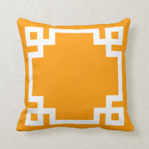 Coussin Bordure de clé grecque orange et blanche