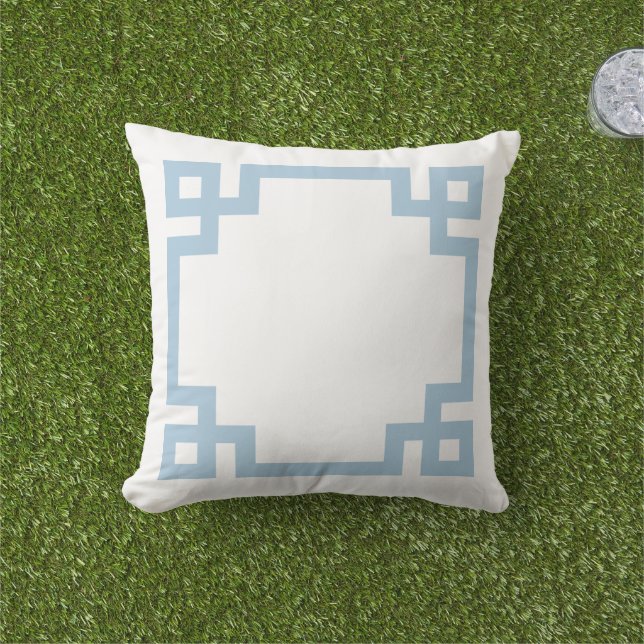Coussin Bordure grecque clé bleue ciel et blanc (Herbe)