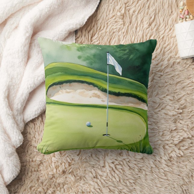 Coussin Boule de golf et drapeau sur la mise en vert (Couverture)