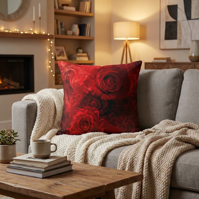 Coussin Bouquet de rose cramoisie romantique (Créateur téléchargé)