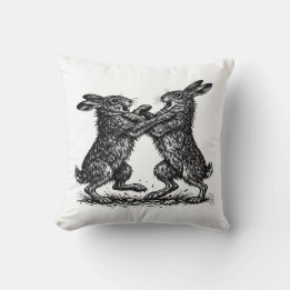 Coussin Boxing Hares – Haunted Ink Woodland Duel