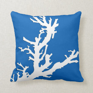 Coussin Branche de corail - blanc sur le bleu de cobalt