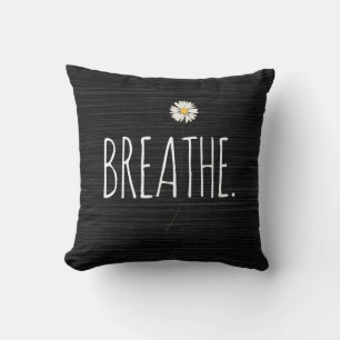 Coussin BREATHE Texte et marguerite