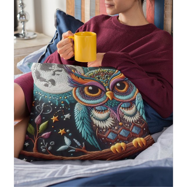 Coussin Broderie Whimsical Owl Faux (Créateur téléchargé)