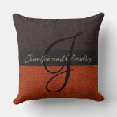 Coussin Brown et brique rouge Élégant Mariage Monogramme (Verso)